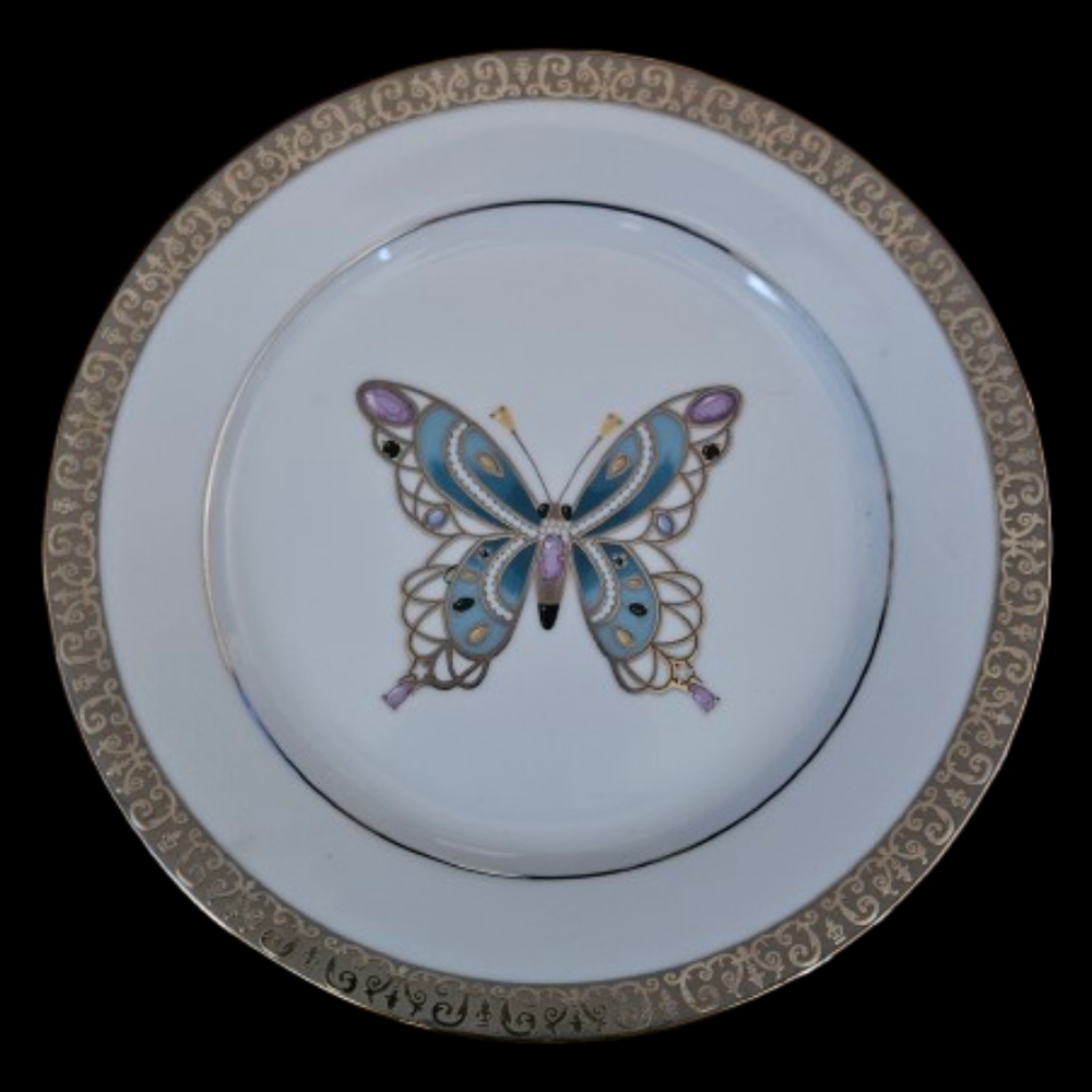 NWOT Royal Gallery Gold Buffet Salad Plate